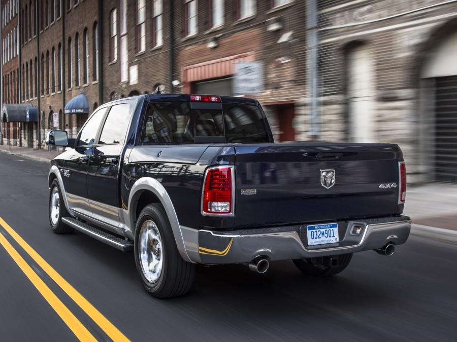  Dodge Ram 1500 Laramie Crew Cab 2012 года  (фото 8 из 30)